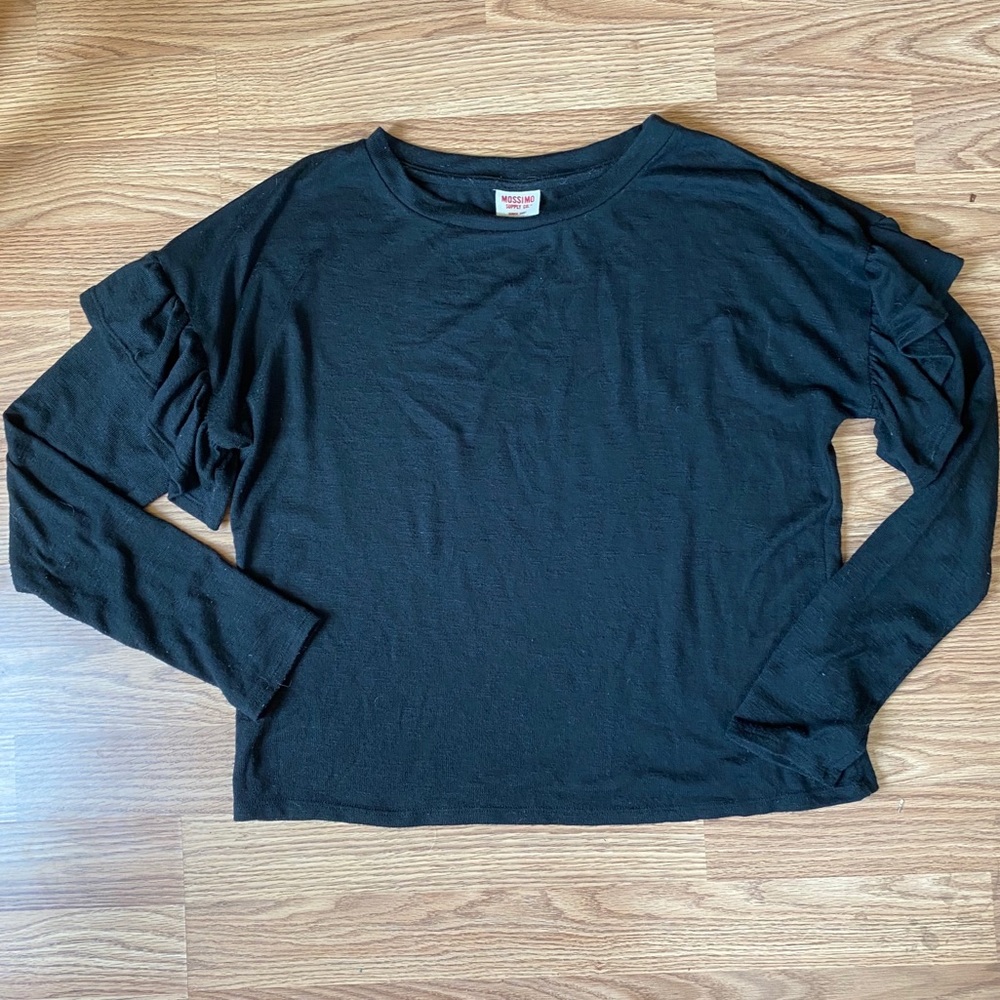 🍋 4/$20 - Mossimo Black Ruffle Sleeve Sweater